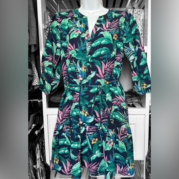 LOFT PALMS HENLEY SHIRT DRESS. TROPICAL PRINT. BELTED WAIST, FLOUNCY HEM. GUC - Picture 2 of 14